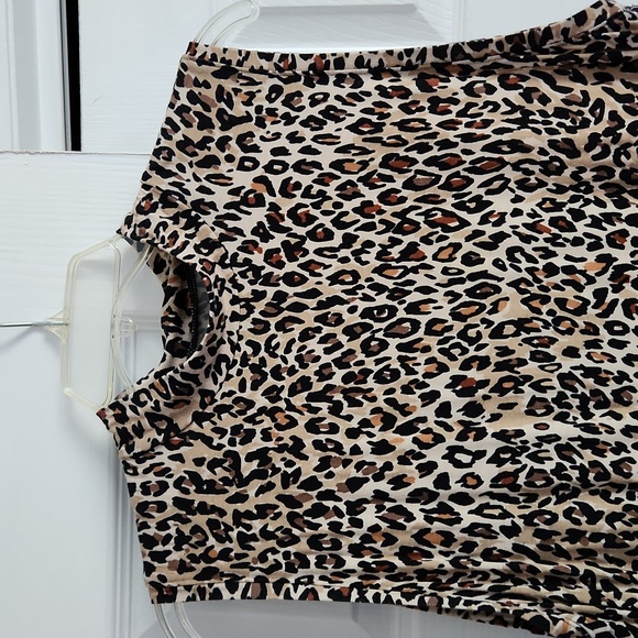 Womens sleeveless animal print top - Picture 2 of 3